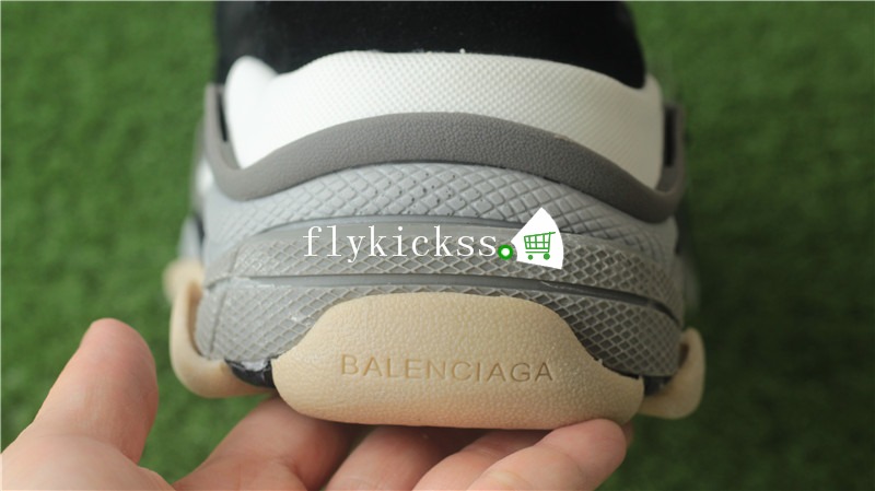 Balenciaga Triple S 2.0 Bordeaux